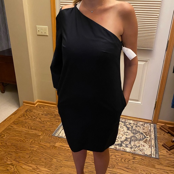 Lewit one shoulder dress - Picture 3 of 9